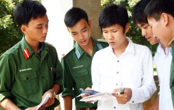 Thí sinh đã sơ tuyển trường công an, không được sơ tuyển trường quân đội