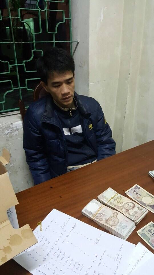 Đối tượng Nguyễn Thanh B&igrave;nh bị bắt giữ sau đ&oacute; khi đang lẩn trốn ở H&agrave; Nội.