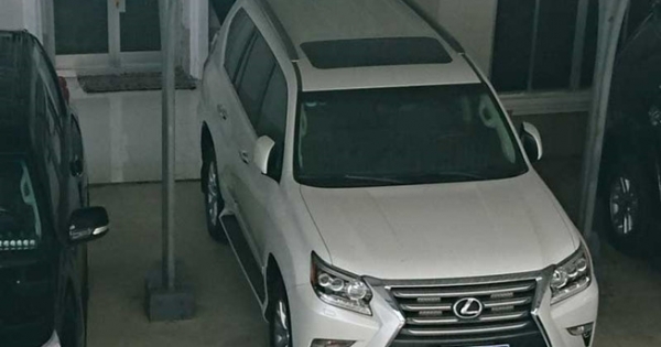 Hai xe Lexus và điều tiếng ‘bánh ít đi…’