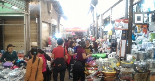 Lạng Sơn: Tiểu thương kêu “trời” vì chợ cổ hơn 100 tuổi bị “xóa sổ”