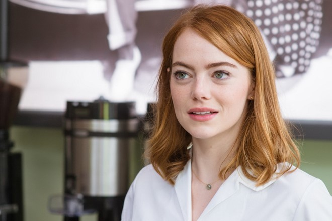 Đ&acirc;y l&agrave; giải Oscar đầu ti&ecirc;n trong sự nghiệp của Emma Stone sau hai lần nhận đề cử.