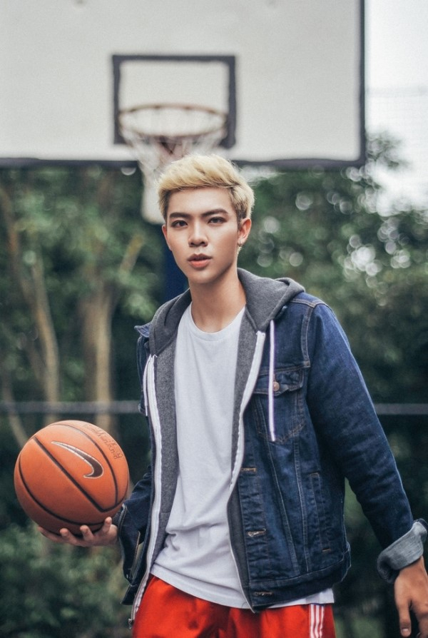 Erik bị tố thiếu trung thực, v&ocirc; tr&aacute;ch nhiệm.