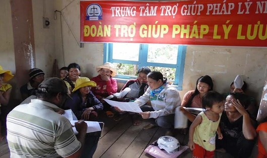 Một buổi trợ gi&uacute;p ph&aacute;p l&yacute; lưu động.