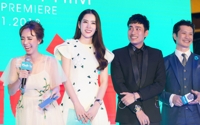 Nam Em diện v&aacute;y trắng tinh kh&ocirc;i ra mắt phim điện ảnh mới