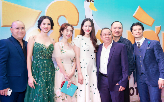 Nam Em diện v&aacute;y trắng tinh kh&ocirc;i ra mắt phim điện ảnh mới