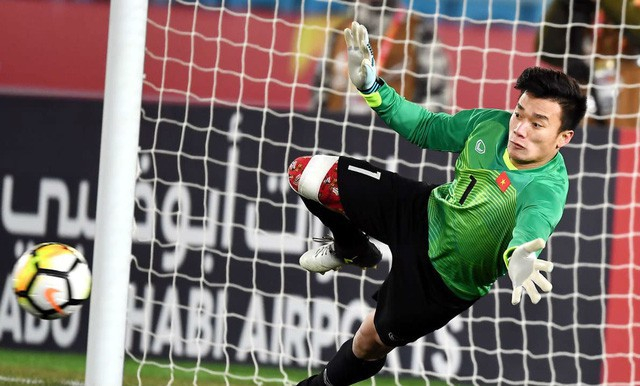 Thủ m&ocirc;n B&ugrave;i Tiến Dũng được