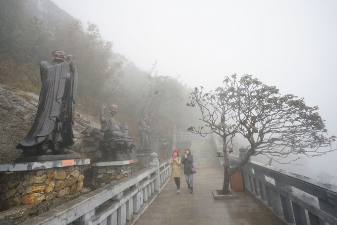 Con đường La H&aacute;n - Khu văn h&oacute;a t&acirc;m linh Fansipan&nbsp;