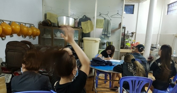 Cần Thơ: 16 đối tượng sử dụng ma túy trong quán hát