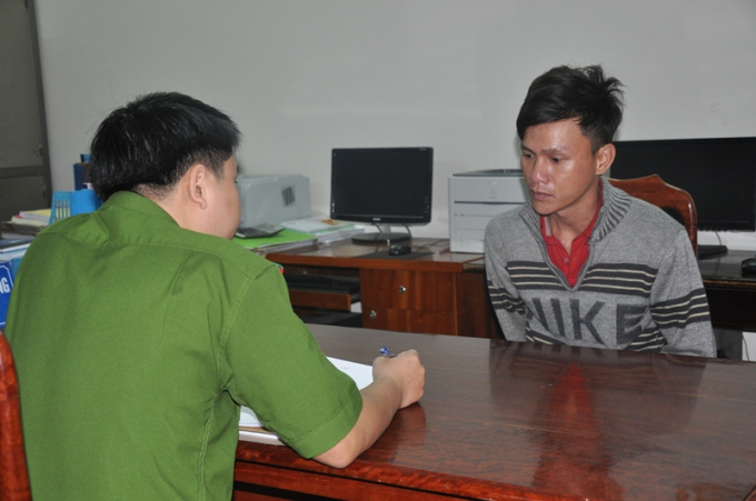 Đối tượng Nguyễn Hồng Quyết&nbsp; tại cơ quan điều tra. Ảnh: Ph&ograve;ng PX15 - CAQN.