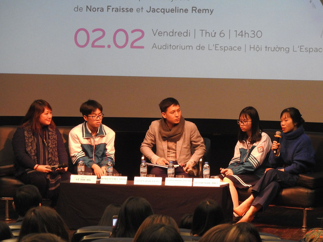 C&aacute;c chuy&ecirc;n gia tại tọa đ&agrave;m (ảnh: Đ. Cường)