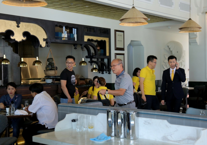 HLV U23 Việt Nam Park Hang Seo tại JW Marriott Ph&uacute; Quốc Emerald Bay.