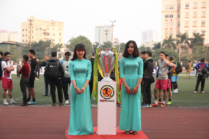 Bế mạc giải b&oacute;ng đ&aacute; Ngoại hạng Nghệ League 2017