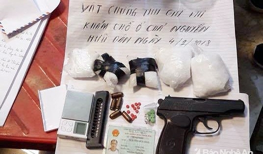 Nghệ An: Bắt ông trùm "găm"  vũ khí nóng, làm tầng hầm cất ma tuý và tổ chức cho dân chơi sử dụng