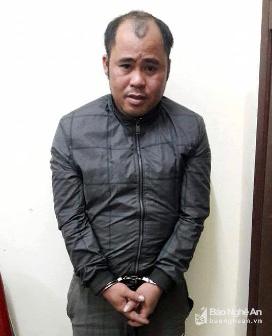 Đối tượng Nguyễn Hữu D&acirc;n bị bắt v&igrave; h&agrave;nh vi t&agrave;ng trữ tr&aacute;i ph&eacute;p chất m&agrave; tu&yacute; (B&aacute;o Nghệ An).