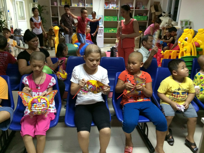 C&aacute;c tổ chức x&atilde; hội, nh&oacute;m thiện nguyện lu&ocirc;n lan tỏa t&igrave;nh y&ecirc;u thương hướng tới những trẻ em mắc bệnh hiểm ngh&egrave;o.