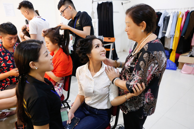 Ai sẽ trở th&agrave;nh qu&aacute;n qu&acirc;n Người Kể Chuyện T&igrave;nh m&ugrave;a đầu ti&ecirc;n?