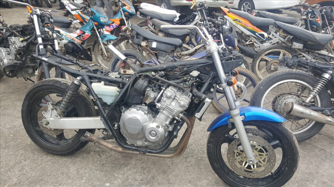 C&aacute;c loại xe m&ocirc;t&ocirc; c&oacute; ph&acirc;n khối lớn bị thu giữ. (Ảnh: b&aacute;o Lao động)