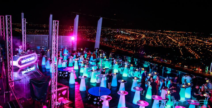 H&aacute;t c&ugrave;ng so&aacute;i ca H&agrave;n Quốc Juni tại SKY36 trong đ&ecirc;m giao thừa