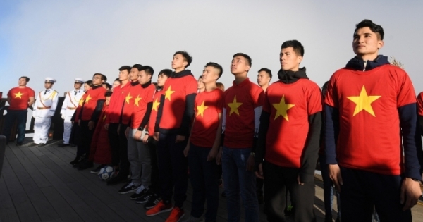 Những khoảnh khắc không thể nào quên của U23 Việt Nam tại đỉnh thiêng Fansipan