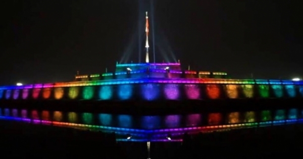 “Thắp sáng Kỳ Đài Huế”: Huế “mộng mơ” trở nên lung linh huyền ảo