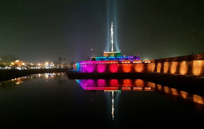 Kỳ Đ&agrave;i c&ograve;n gọi l&agrave; Cột cờ, di t&iacute;ch kiến tr&uacute;c c&oacute; từ thời nh&agrave; Nguyễn (năm 1807).