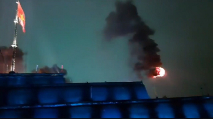 Khẩu Thần C&ocirc;ng đ&atilde; khai hỏa trong đ&ecirc;m&nbsp;&ldquo;Thắp s&aacute;ng Kỳ Đ&agrave;i Huế&rdquo;.