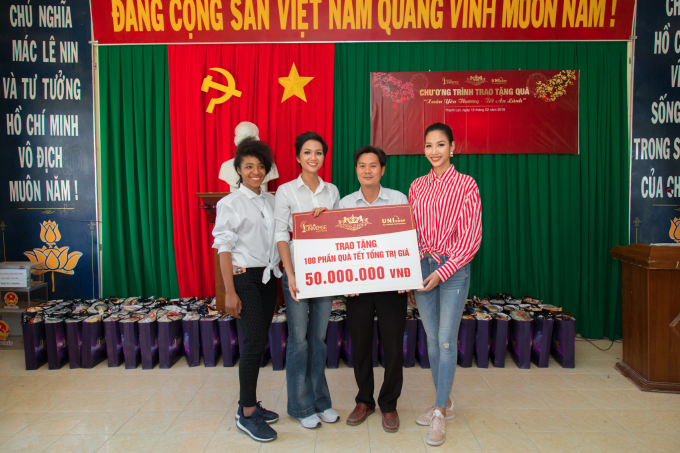 Cận Tết, Hoa hậu Ho&agrave;n vũ H'hen Ni&ecirc; mang y&ecirc;u thương đến Long An