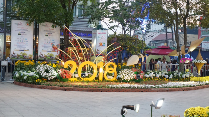 Ngắm đường hoa Nguyễn Huệ ng&agrave;y khai mạc