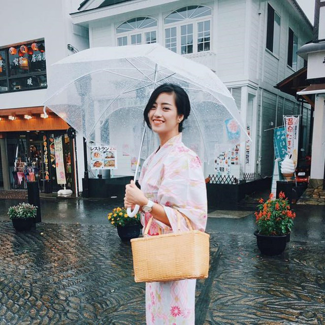 Kh&ocirc;ng những xinh đẹp, c&ocirc; n&agrave;ng hiện c&ograve;n gi&uacute;p đỡ c&aacute;c bạn du học sinh Việt c&oacute; thể t&igrave;m kiếm việc l&agrave;m tại Nhật Bản.