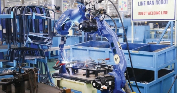 Thiết lập “đỉnh” mới và tiến tới “đỉnh” cao hơn…