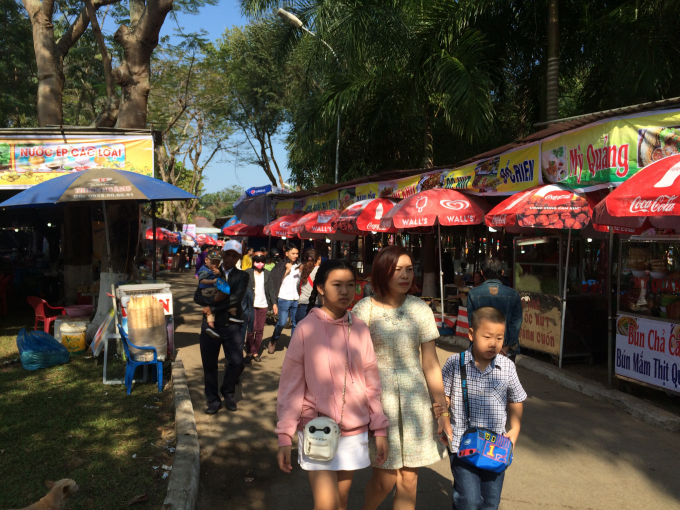 Tết Nguy&ecirc;n đ&aacute;n Mậu Tuất 2018,&nbsp;c&oacute; khoảng 296.972 kh&aacute;ch gh&eacute; Đ&agrave; Nẵng.