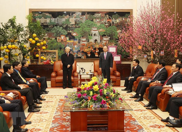 Tổng B&iacute; thư Nguyễn Ph&uacute; Trọng ch&uacute;c Tết Đảng bộ, ch&iacute;nh quyền v&agrave; nh&acirc;n d&acirc;n tỉnh Hưng Y&ecirc;n. (Ảnh: Tr&iacute; Dũng/TTXVN)