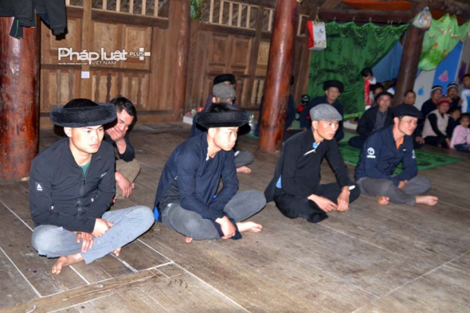 Mặc d&ugrave; người tham gia học b&oacute;i nhiều nhưng kh&ocirc;ng phải ai cũng được lựa chọn. (ảnh: Ph&agrave;n Gi&agrave;o Họ).