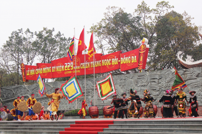 Qu&acirc;n T&acirc;y Sơn tiến nhanh như vũ b&atilde;o khiến qu&acirc;n giặc kh&ocirc;ng kịp trở tay.&nbsp;X&aacute;c qu&acirc;n Thanh chết sau xếp th&agrave;nh 13 g&ograve; đống lớn c&ograve;n tồn tại đến ng&agrave;y nay.