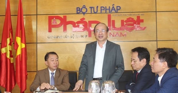 Thứ trưởng Phan Chí Hiếu chúc Báo Pháp luật Việt Nam ngày càng phát triển