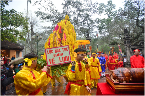 Để đảm bảo một lễ hội văn minh, ban tổ chức lễ hội Gi&oacute;ng năm 2018 đ&atilde; quyết định thay đổi phương thức triển khai, trong đ&oacute; điểm nhấn l&agrave; bỏ ph&acirc;n đoạn cướp lộc hoa tre.