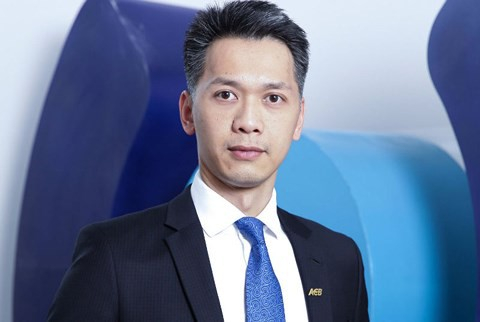 Doanh nh&acirc;n trẻ Trần H&ugrave;ng Huy, Chủ tịch ACB.