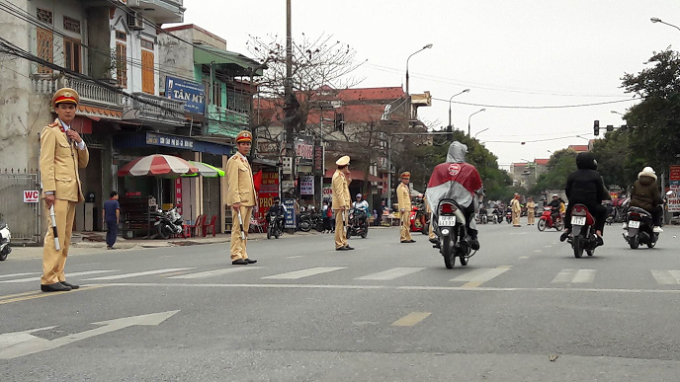 Du xu&acirc;n đầu năm về với chợ phi&ecirc;n đặc biệt để