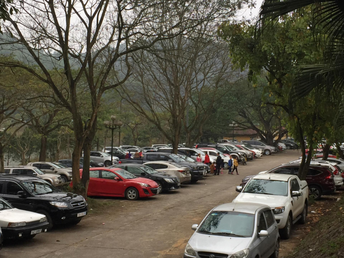 Ph&uacute; Thọ: 8 vạn người d&acirc;ng hương xin lộc đầu năm tại Đền H&ugrave;ng