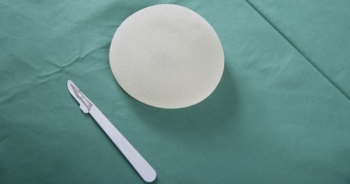 Nơi đầu tiên trên thế giới nâng ngực miễn phí cho người nghèo