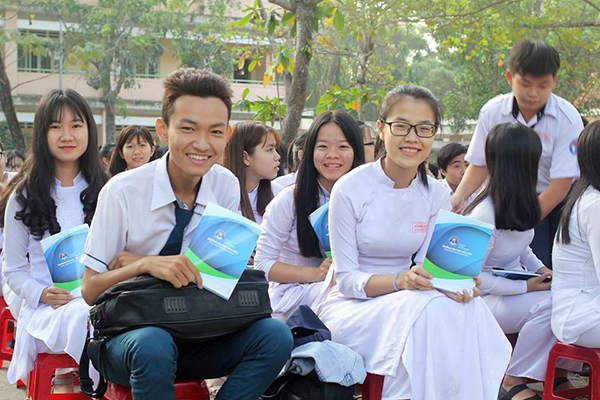 Để giải quyết tận gốc c&aacute;c bất cập, c&aacute;c trường cần chủ động cải c&aacute;ch việc tuyển sinh đại học.