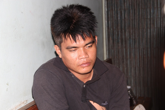 Đối tượng Phan Phước Hồ tại cơ quan điều tra. (Ảnh: b&aacute;o D&acirc;n tr&iacute;)