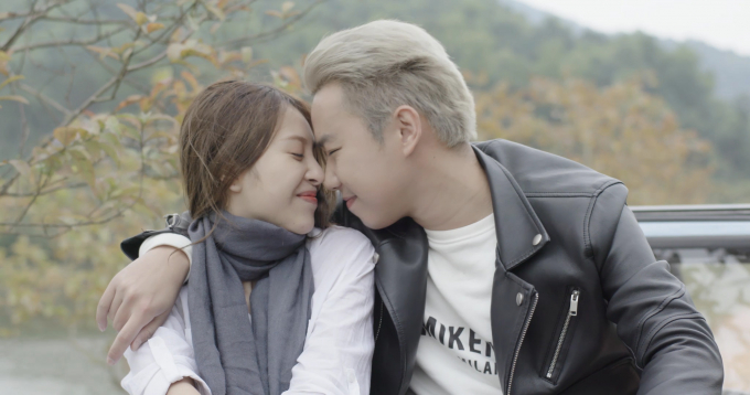 Minh T&iacute;t v&agrave; Hồng Anh Kichi hẹn h&ograve; l&atilde;ng mạn.