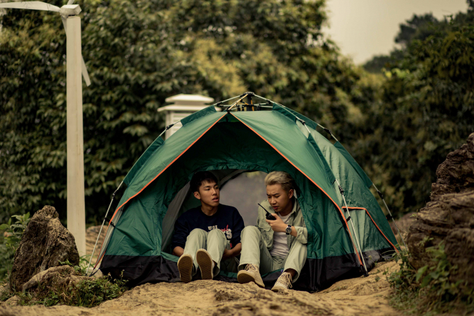 Minh T&iacute;t bật cười mỗi lần quay cảnh &lsquo;n&oacute;ng&rsquo; với bạn g&aacute;i Anh Tuấn