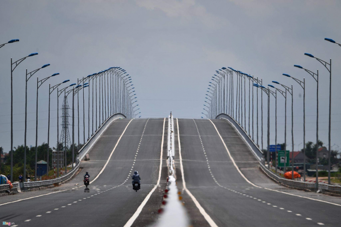 Chủ tịch UBND tỉnh Quảng Ninh-Nguyến Đức Long: &ldquo;Ph&aacute;t triển vững chắc, đưa Quảng Ninh l&ecirc;n một tầm cao mới&rdquo;