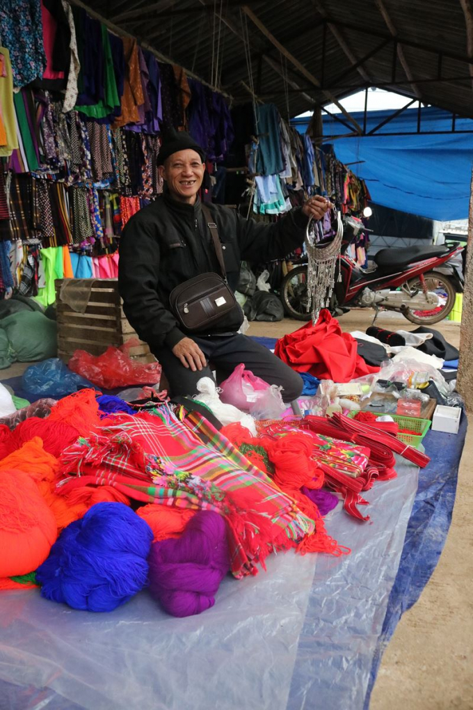 Rực rỡ phi&ecirc;n chợ cuối năm v&ugrave;ng cao H&agrave; Giang