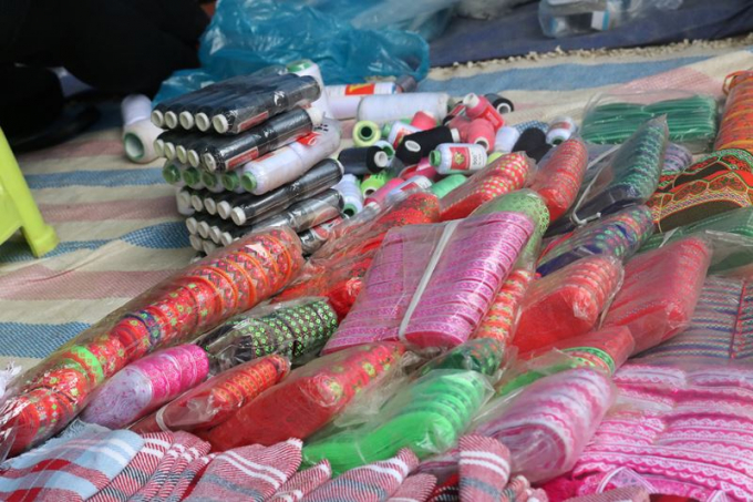 H&agrave;ng loạt c&aacute;c mặt h&agrave;ng phong ph&uacute;