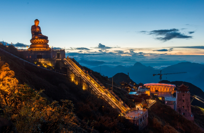 Điện soi s&aacute;ng n&oacute;c nh&agrave; đ&ocirc;ng dương