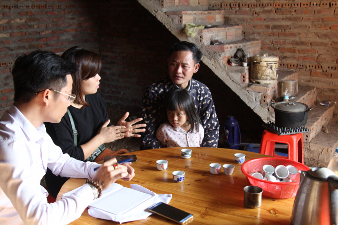 Anh Ch&igrave;u Quay H&eacute;ng vui vẻ chia sẻ những phong tục tập qu&aacute;n ăn tết của đồng b&agrave;o m&igrave;nh với ph&oacute;ng vi&ecirc;n b&aacute;o Ph&aacute;p Luật Việt Nam.