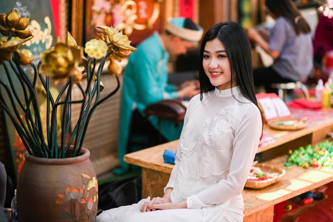 Ngắm đường cong tuyệt đẹp của diễn vi&ecirc;n &ldquo;Cả một đời &acirc;n o&aacute;n&rdquo; trong t&agrave; &aacute;o d&agrave;i Xu&acirc;n